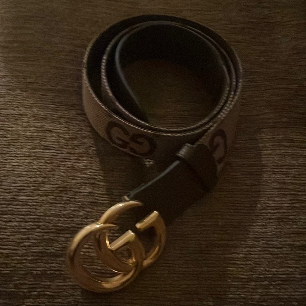 Men’s Gucci belt